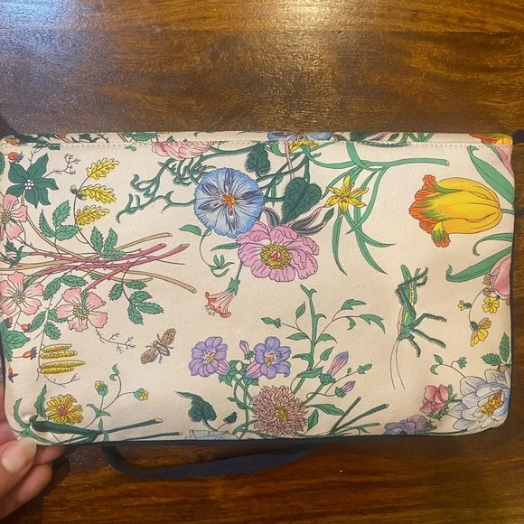 Gucci Flora Vintage Bow Clutch with Detachable Crossbody Strap - Picture 3 of 17